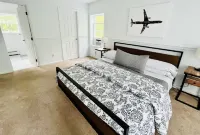 Hampton's Indulge: Beaches, Restaurants, wineries, Breweries and Night Life.