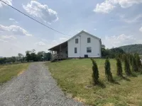 Peaceful & Serene 120 Acre Mountain Farm Retreat