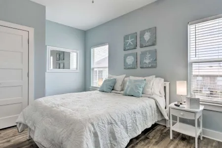 NEWLY BUILT DAUPHIN ISLAND HOME!! Отели в г. Дофин-Айленд