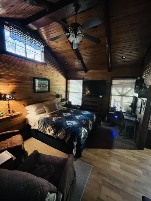 Cabin In The Woods at Lake Tenkiller