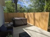 The Sugar Shack Cottage with Hot Tub