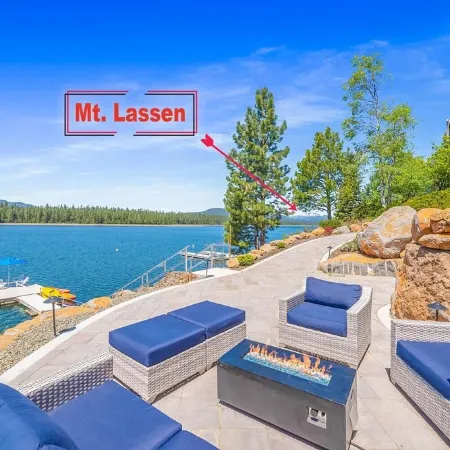 West Shore Lakefront Luxury Estate!  Kayaks, Dock/Buoys, Exceptional Views!!! Отели в г. Пламас Каунти