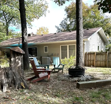 Dog Friendly with Trail Access to Bike Trails, Lakes, Waterfalls, MTB & Golf