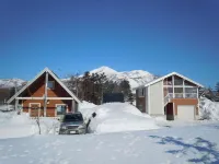 Cottage Cruising - Mountain view