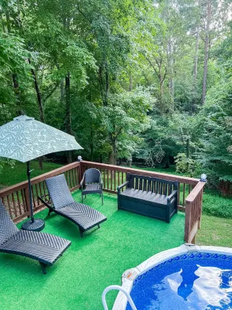 Charming Lakehouse /w boat dock and heated pool