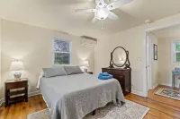 Country Cottage with Modern Amenities