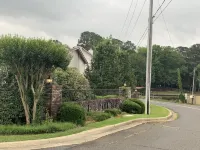 7South home across street from Lake Hamilton
