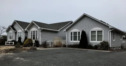 6Bed/4Bath One-Level Cape Cod Villa Hotels in Bourne