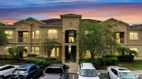 Spacious 4BR Condo with Pool / HotTub / Clubhouse in Davenport, FL.