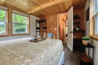 The Cataloochee Tiny Home on the Pigeon River