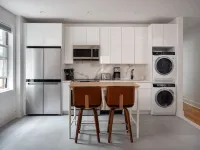 Renovated Luxury Three Bedroom Greenpoint Condo! 綠點住宿飯店