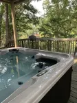 Not-SO-Ordinary Trailer! A Lovely Getaway on the Little Red River with Hot Tub!