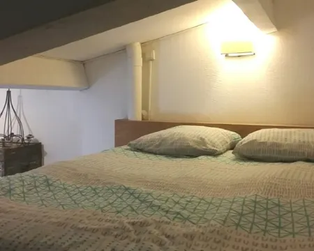 VILLA, 55 m2, BIOT, 4 / 6Pers, south-facing wooden terrace, swimming pool in private domain Hotels in Biot