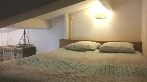 VILLA, 55 m2, BIOT, 4 / 6Pers, south-facing wooden terrace, swimming pool in private domain