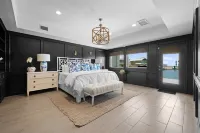 Casa Delfín - Family/Fun/Modern - Key Allegro location with panoramic bay views