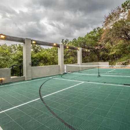 Wild Basin: 10-15Min to Austin · Heated Pool · SportCourt · Pickleball · Views Отели рядом с достопримечательностью «Озеро Трэвис»