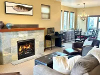 Spacious 3 BDR Pet Friendly, Hottub, Pool Hotels in Hailey