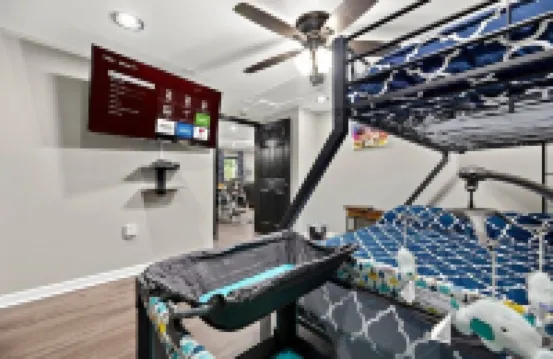 "Cozy Cottage" Denver: Near Lake Norman, Beatties Ford Park, Sleeps 7 + Fire Pit