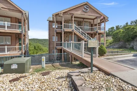 Lake & Mountain View Condo - The Cliffs on Indian Point - Silver Dollar City
