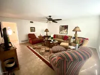 Downtown Cottage walking distance from Medical Center Hospital & Starbucks