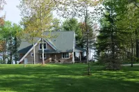 Madeline Island Cottage Overlooking Apostle Islands Hotels in 