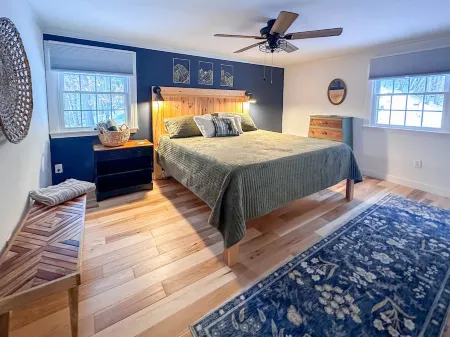 Private Home, King Bed, Beach Access, Fire Pit