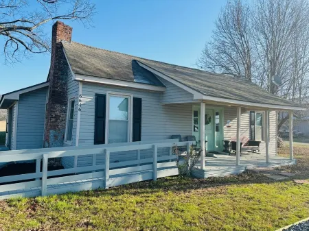 Beautiful Farmhouse in the country but close to Rome! Отели в г. Флойд