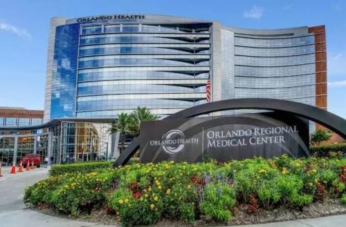 Stylish Duplex walkTO Lake Eola Orlando. Sleeps 8