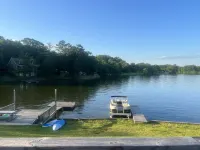 5 bedroom lake front home on Lake Secession