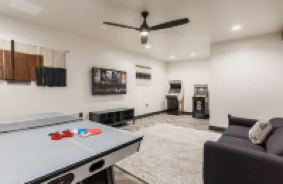 Luxury Barn Retreat near Mohican River 漢諾威酒店