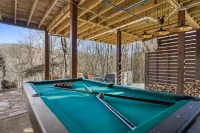 15% off Weekly Stays! Luxurious Large Blue Ridge Mtn. Cabin with Hot Tub!