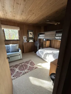 Jewel of Cold Springs Hotels near Dodge Ridge