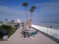 PERFECT 1BR,  2 BATH CONDO ON THE BEACH - STEPS AWAY FROM THE ATLANTIC OCEAN!