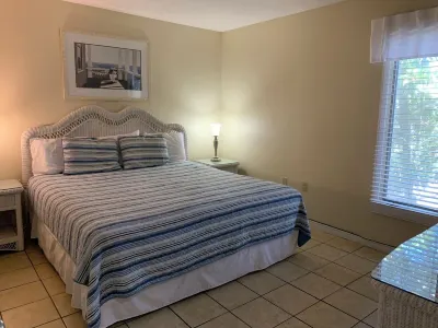 2nd Floor Villa Overlooking Lagoon Check out our sister property #7166339 Hotels near Roy Barth Tennis Center