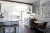 Charming Cottage on the Boise Bench. Minutes from downtown, BSU & the airport.