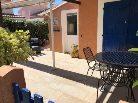 Charming air-conditioned house in Sorède sleeps 4/6, 6 km from Argelès Sur Mer.