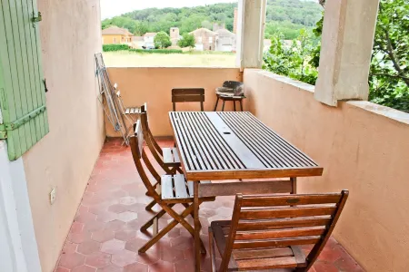 Charming Apartments in the Mas de Soleil (Gîte "Viva