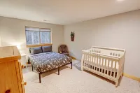 Cozy Detroit Cabin