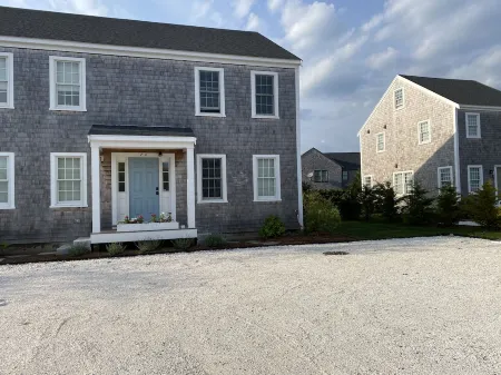 Private Modern Bedroom In a Central Location