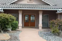 Yosemite Oak Springs Retreat with Pool