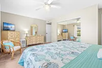⛱️ Beach front condo 🚀