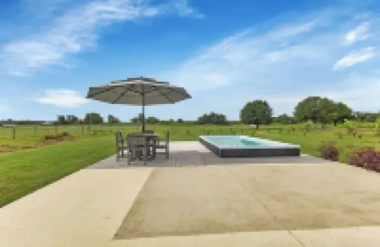 Florida Countryside Retreat-Charming 3-bedroom house with Jacuzzi and Spa pool!