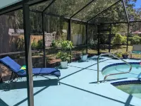70's Retro River House Float-in Movie HeatedPoolSpa Kng Beds BGardens Moffit USF