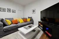 Private and Cozy  3 Bedroom in the heart of Manhattan.