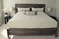 Stylish modern home- explore PNW Hike work from home or explore nearby wineries
