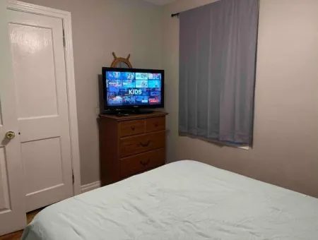 Cute cottage near the Navy base