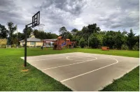 On Mountain Time Condo w/ Hot Tub, 2 Pools, Balcony & Mountain Views