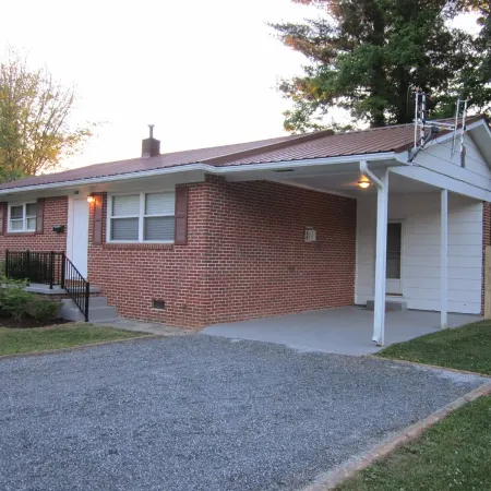 Downtown Brevard Cottage - Hot Tub / Walk To Town