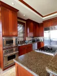 Kolea 10D: 3 Bed/3 Bath Garden Level Condo w Direct Access to Pool & Ocean.
