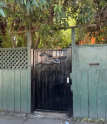 425B Ground 3B1B Unit Gated Parking near Bart & FW, shops and restaurants